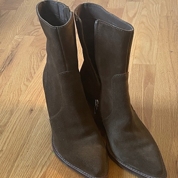 Dolce Vita Tan Suede Ankle Booties - Picture 5 of 7